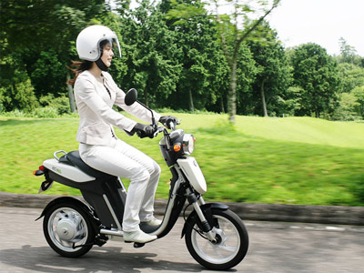СКУТЕРЫ YAMAHA. Премьера СКУТЕРА YAMAHA EC-03. Характеристики скутера Ямаха. YAMAHA – современный скутер, мотороллер, электроскутер и мопед
